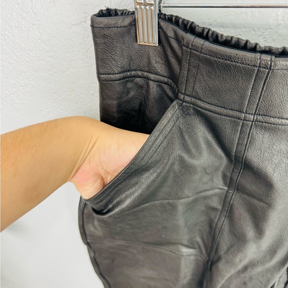 Spanx Faux Leather Joggers Black NWT Large - Picture 6 of 9